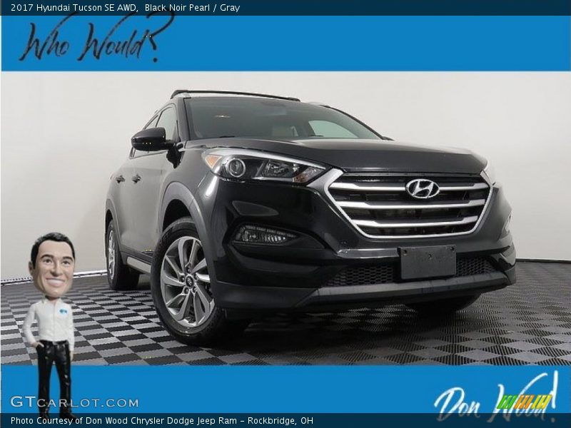 Black Noir Pearl / Gray 2017 Hyundai Tucson SE AWD