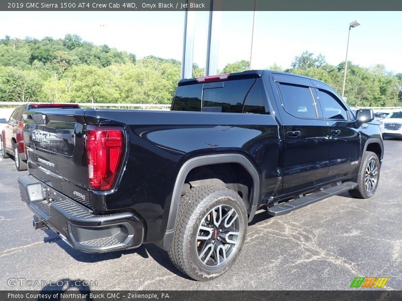 Onyx Black / Jet Black 2019 GMC Sierra 1500 AT4 Crew Cab 4WD