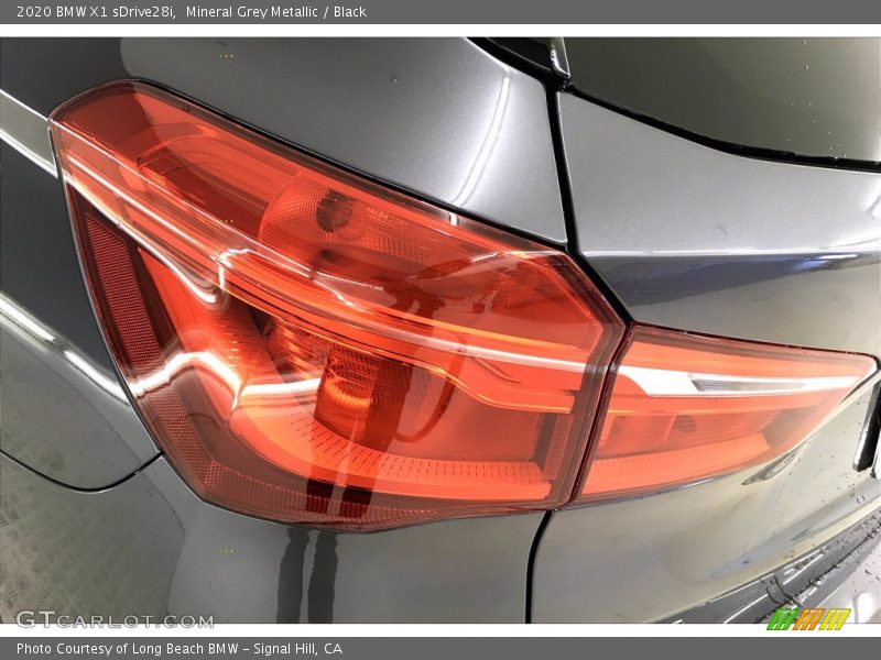 Mineral Grey Metallic / Black 2020 BMW X1 sDrive28i