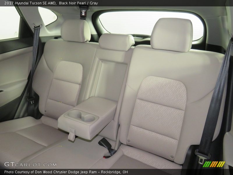 Black Noir Pearl / Gray 2017 Hyundai Tucson SE AWD