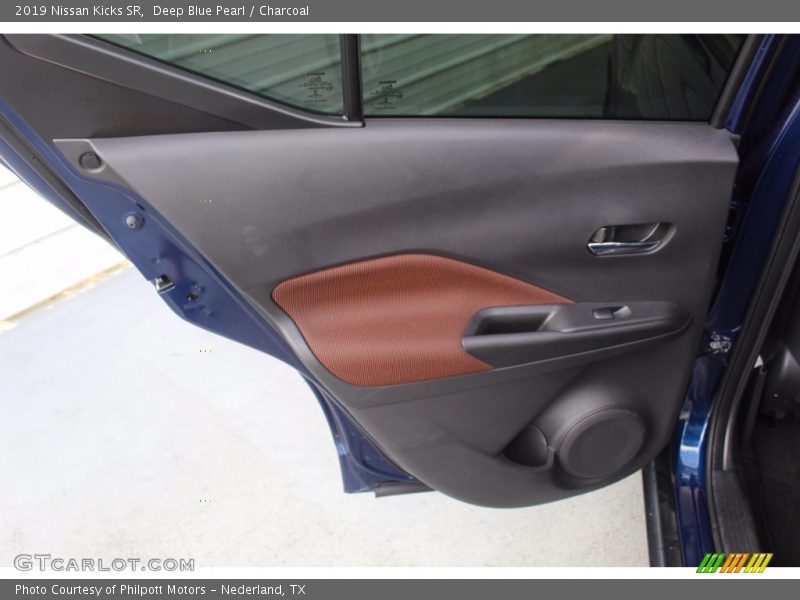 Deep Blue Pearl / Charcoal 2019 Nissan Kicks SR