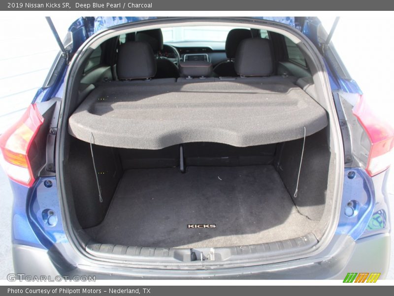 Deep Blue Pearl / Charcoal 2019 Nissan Kicks SR