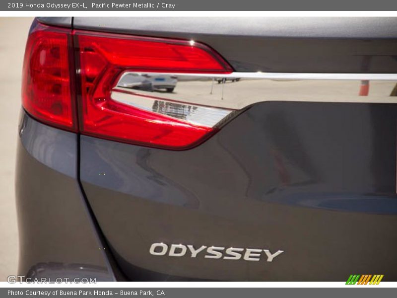 Pacific Pewter Metallic / Gray 2019 Honda Odyssey EX-L