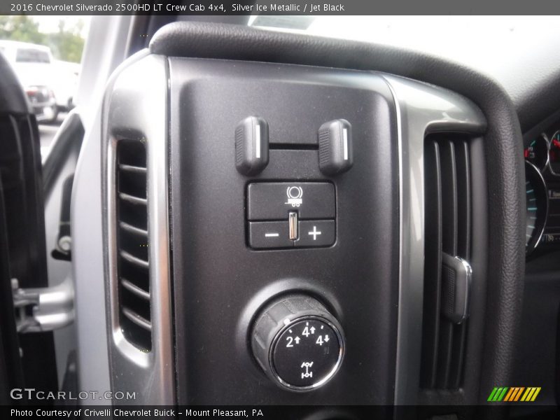 Controls of 2016 Silverado 2500HD LT Crew Cab 4x4