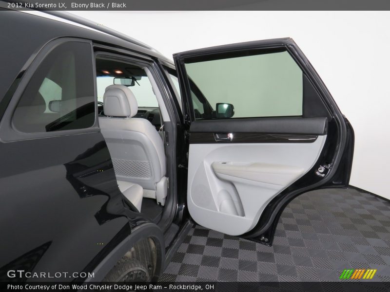 Ebony Black / Black 2012 Kia Sorento LX