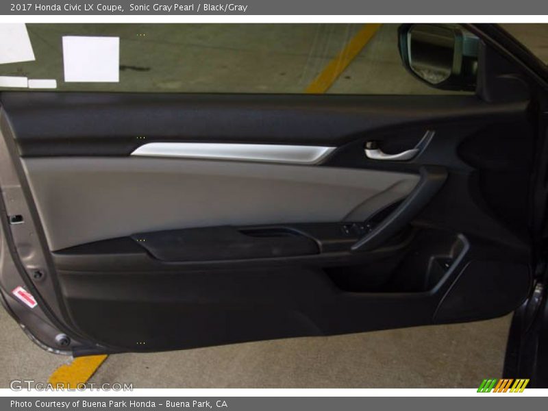 Sonic Gray Pearl / Black/Gray 2017 Honda Civic LX Coupe