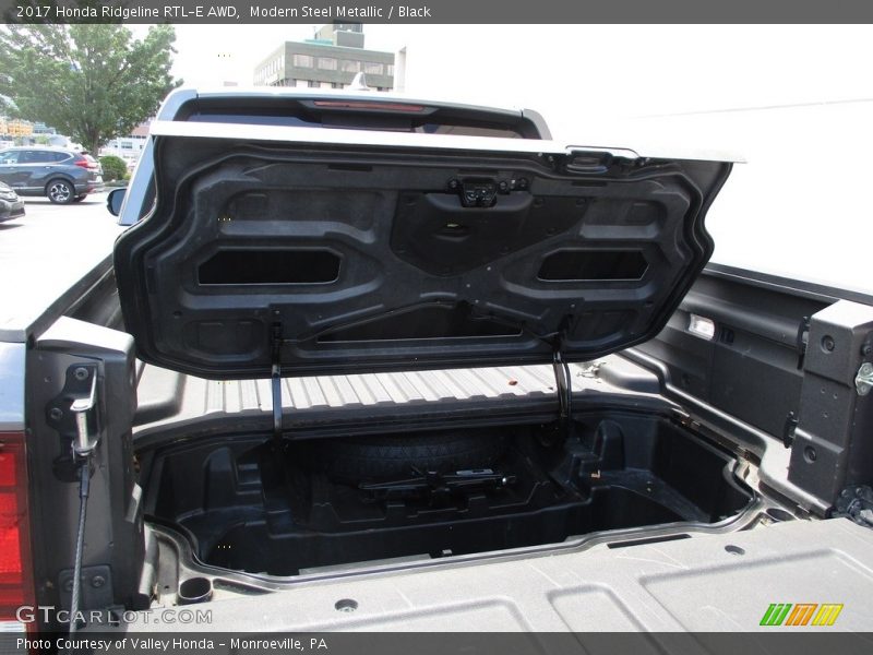 Modern Steel Metallic / Black 2017 Honda Ridgeline RTL-E AWD