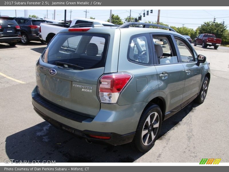 Jasmine Green Metallic / Gray 2017 Subaru Forester 2.5i