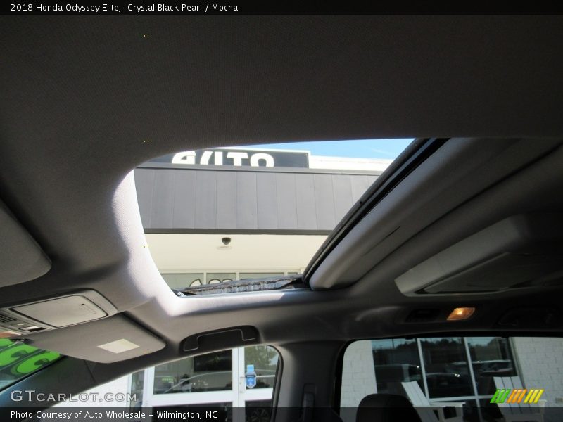 Crystal Black Pearl / Mocha 2018 Honda Odyssey Elite