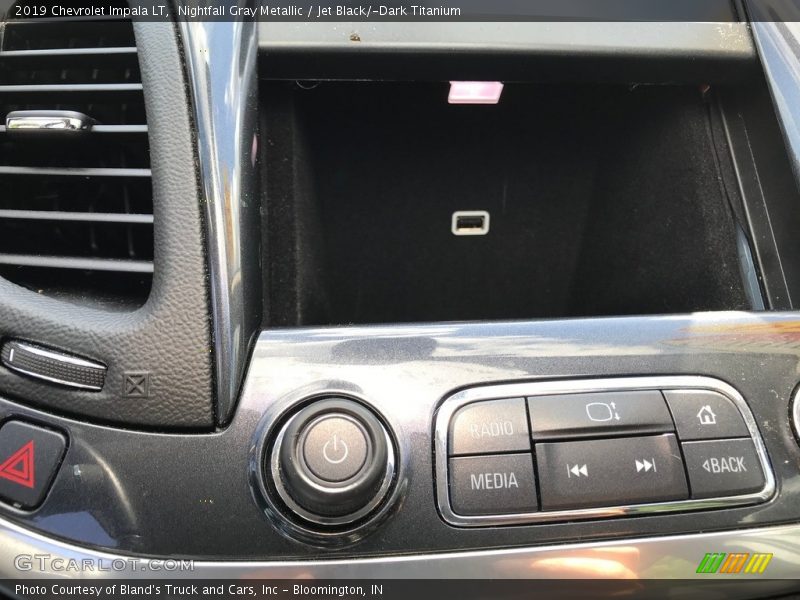 Nightfall Gray Metallic / Jet Black/­Dark Titanium 2019 Chevrolet Impala LT