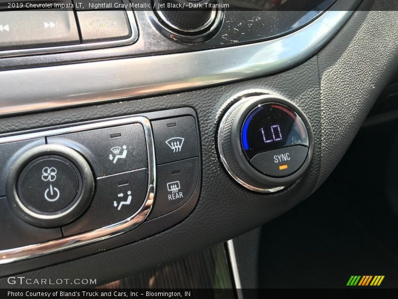 Nightfall Gray Metallic / Jet Black/­Dark Titanium 2019 Chevrolet Impala LT
