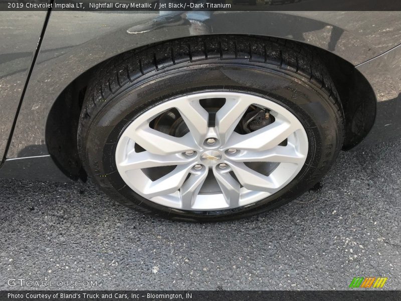Nightfall Gray Metallic / Jet Black/­Dark Titanium 2019 Chevrolet Impala LT