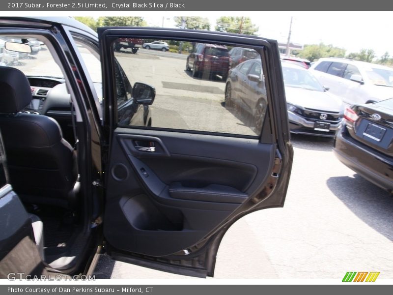 Crystal Black Silica / Black 2017 Subaru Forester 2.5i Limited