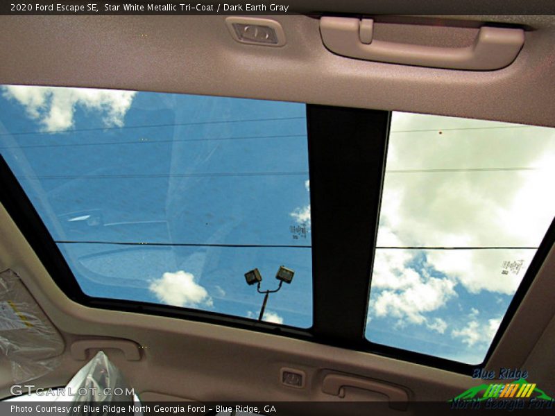 Star White Metallic Tri-Coat / Dark Earth Gray 2020 Ford Escape SE