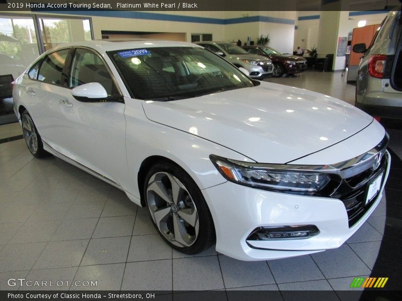 Platinum White Pearl / Black 2019 Honda Accord Touring Sedan