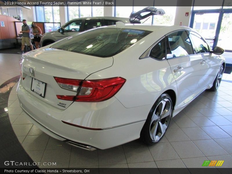 Platinum White Pearl / Black 2019 Honda Accord Touring Sedan