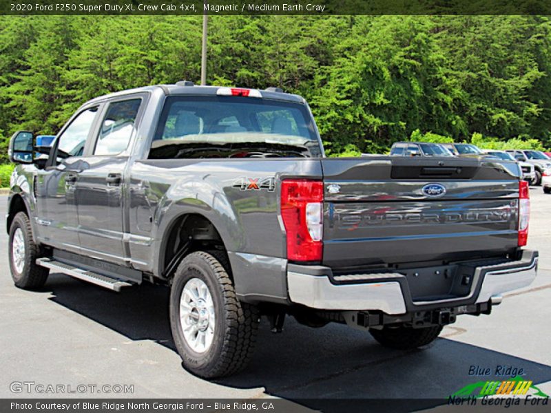 Magnetic / Medium Earth Gray 2020 Ford F250 Super Duty XL Crew Cab 4x4