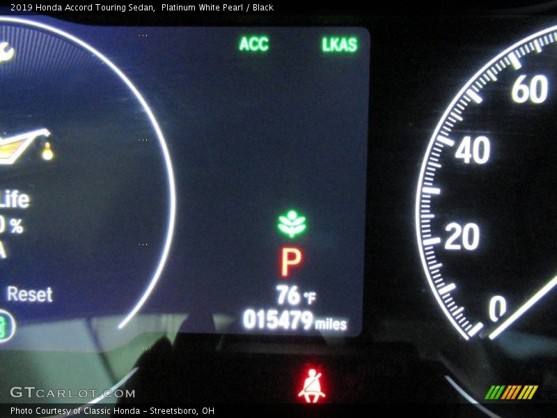 Platinum White Pearl / Black 2019 Honda Accord Touring Sedan