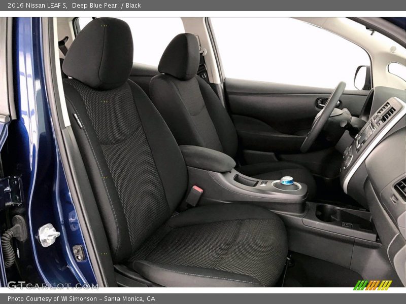 Front Seat of 2016 LEAF S