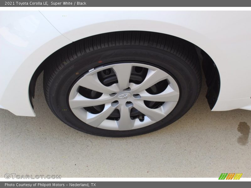 Super White / Black 2021 Toyota Corolla LE