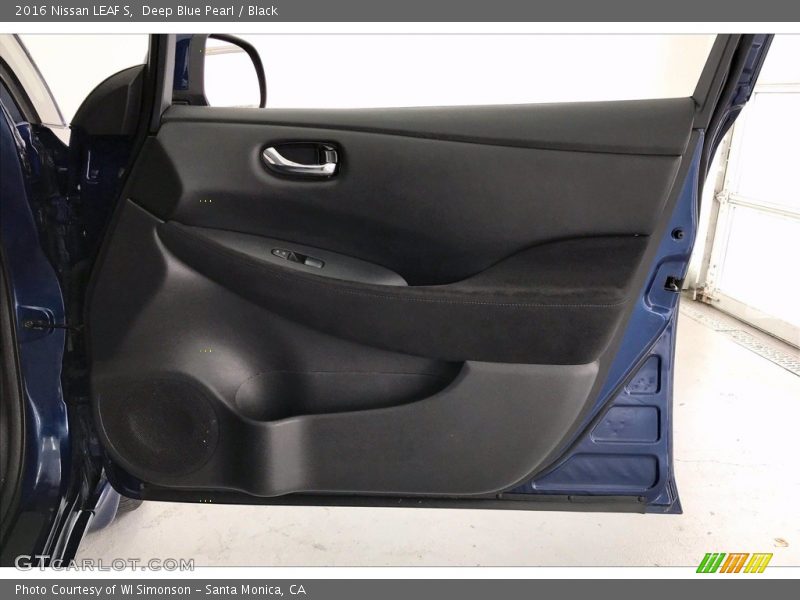 Deep Blue Pearl / Black 2016 Nissan LEAF S