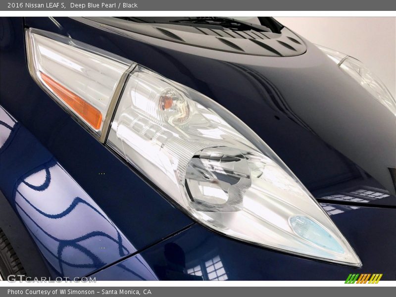 Deep Blue Pearl / Black 2016 Nissan LEAF S