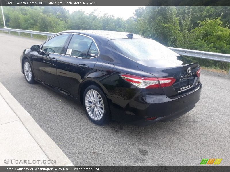 Midnight Black Metallic / Ash 2020 Toyota Camry XLE