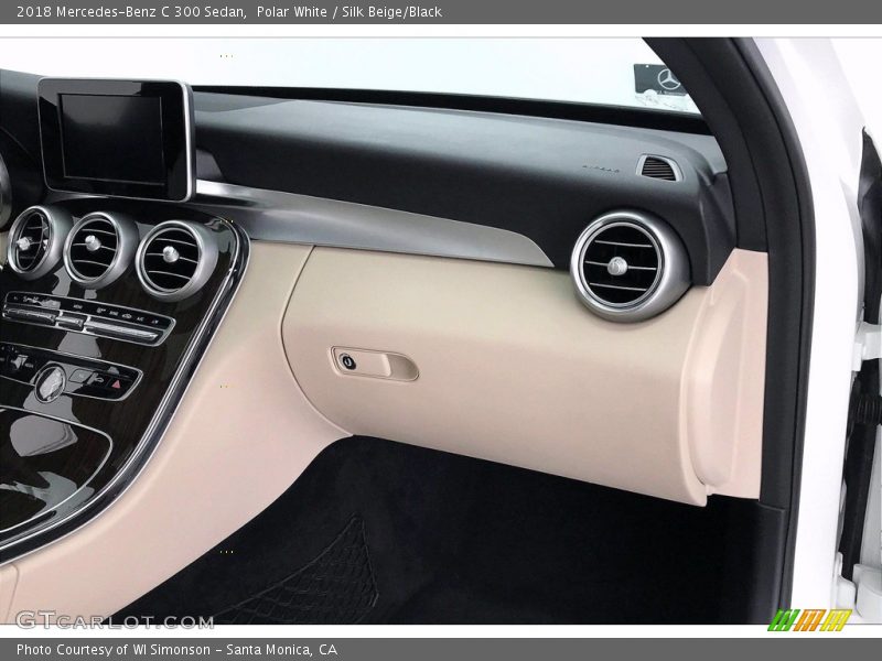 Polar White / Silk Beige/Black 2018 Mercedes-Benz C 300 Sedan