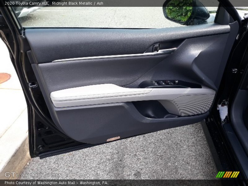 Midnight Black Metallic / Ash 2020 Toyota Camry XLE