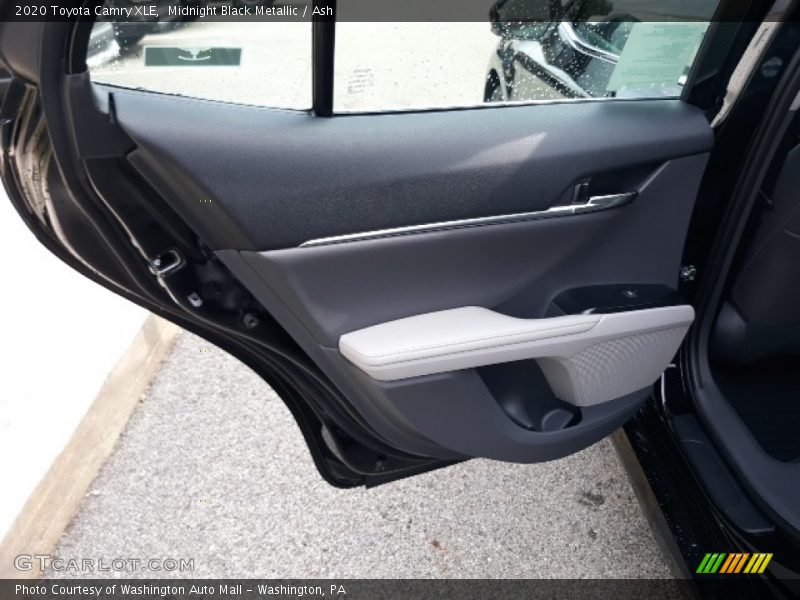Midnight Black Metallic / Ash 2020 Toyota Camry XLE