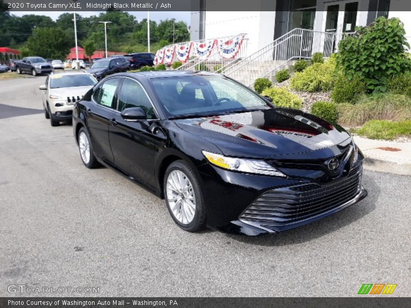 Midnight Black Metallic / Ash 2020 Toyota Camry XLE
