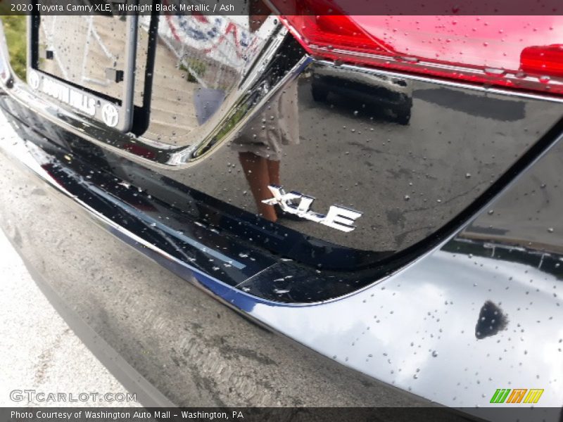 Midnight Black Metallic / Ash 2020 Toyota Camry XLE