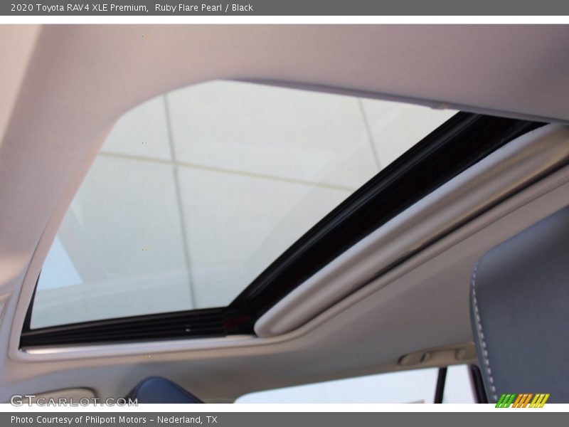 Ruby Flare Pearl / Black 2020 Toyota RAV4 XLE Premium