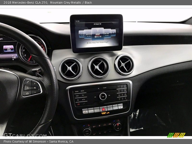 Mountain Grey Metallic / Black 2018 Mercedes-Benz GLA 250