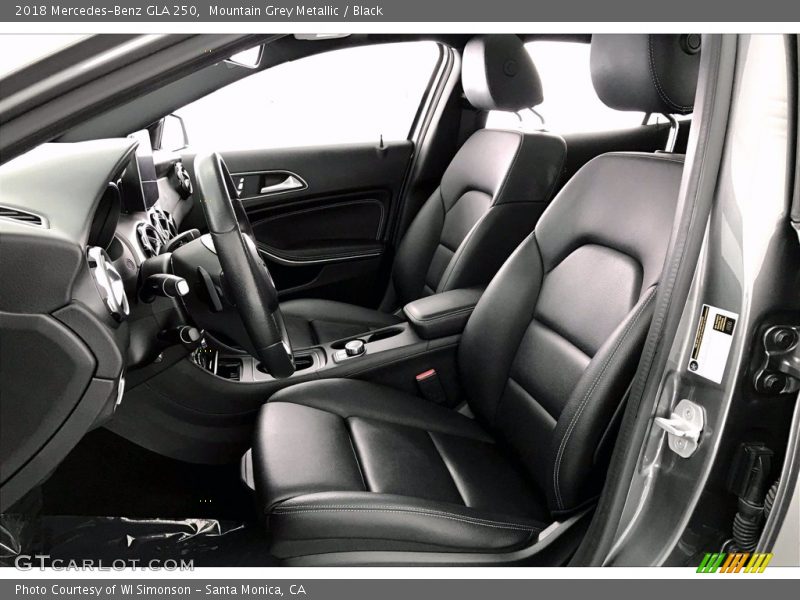 Mountain Grey Metallic / Black 2018 Mercedes-Benz GLA 250