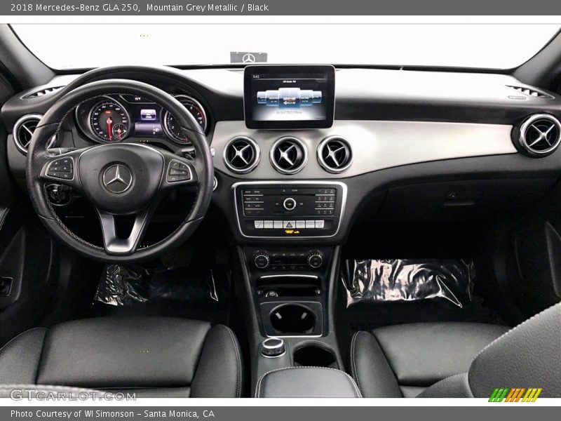 Mountain Grey Metallic / Black 2018 Mercedes-Benz GLA 250