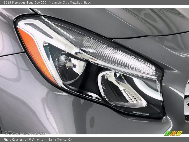 Mountain Grey Metallic / Black 2018 Mercedes-Benz GLA 250