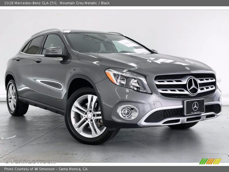 Mountain Grey Metallic / Black 2018 Mercedes-Benz GLA 250