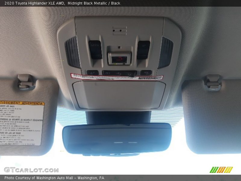 Midnight Black Metallic / Black 2020 Toyota Highlander XLE AWD
