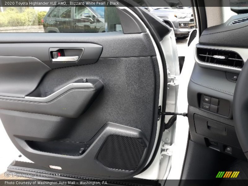 Blizzard White Pearl / Black 2020 Toyota Highlander XLE AWD