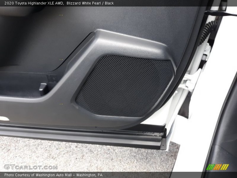 Blizzard White Pearl / Black 2020 Toyota Highlander XLE AWD
