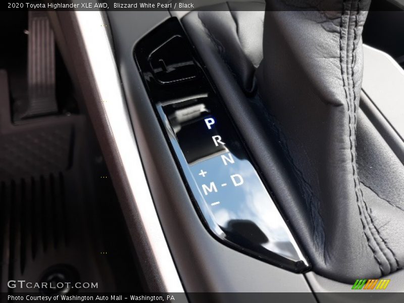Blizzard White Pearl / Black 2020 Toyota Highlander XLE AWD