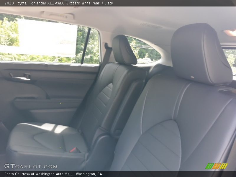 Blizzard White Pearl / Black 2020 Toyota Highlander XLE AWD