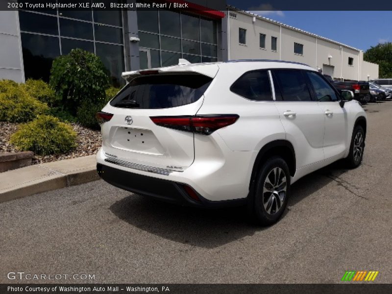 Blizzard White Pearl / Black 2020 Toyota Highlander XLE AWD