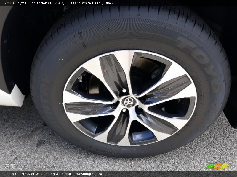 Blizzard White Pearl / Black 2020 Toyota Highlander XLE AWD