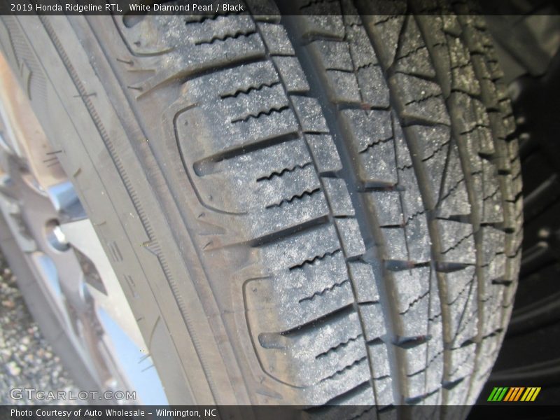 White Diamond Pearl / Black 2019 Honda Ridgeline RTL