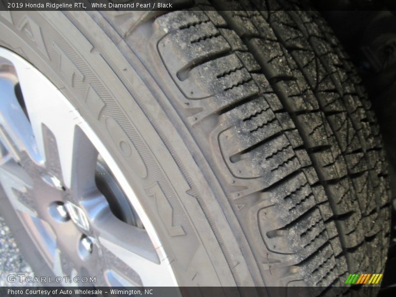 White Diamond Pearl / Black 2019 Honda Ridgeline RTL
