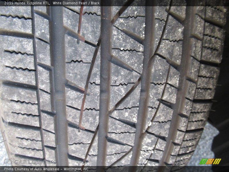 White Diamond Pearl / Black 2019 Honda Ridgeline RTL