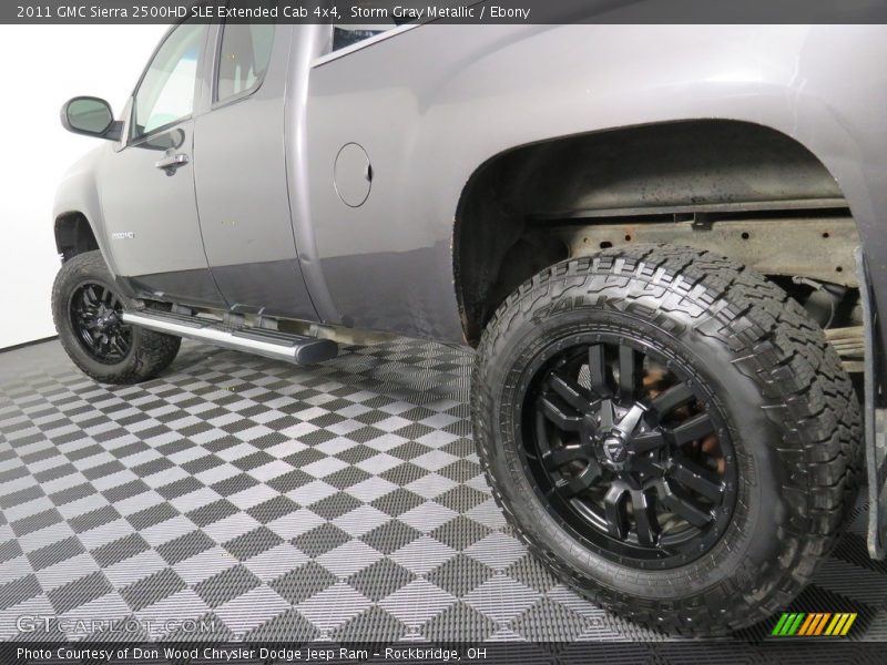 Custom Wheels of 2011 Sierra 2500HD SLE Extended Cab 4x4