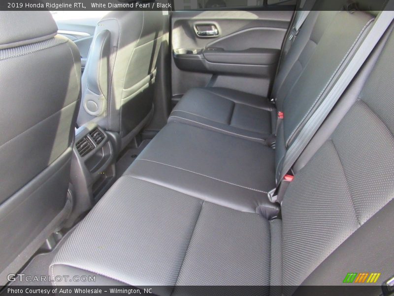 White Diamond Pearl / Black 2019 Honda Ridgeline RTL